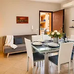 Dalia House - Key To *