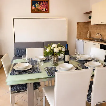 Dalia House - Key To